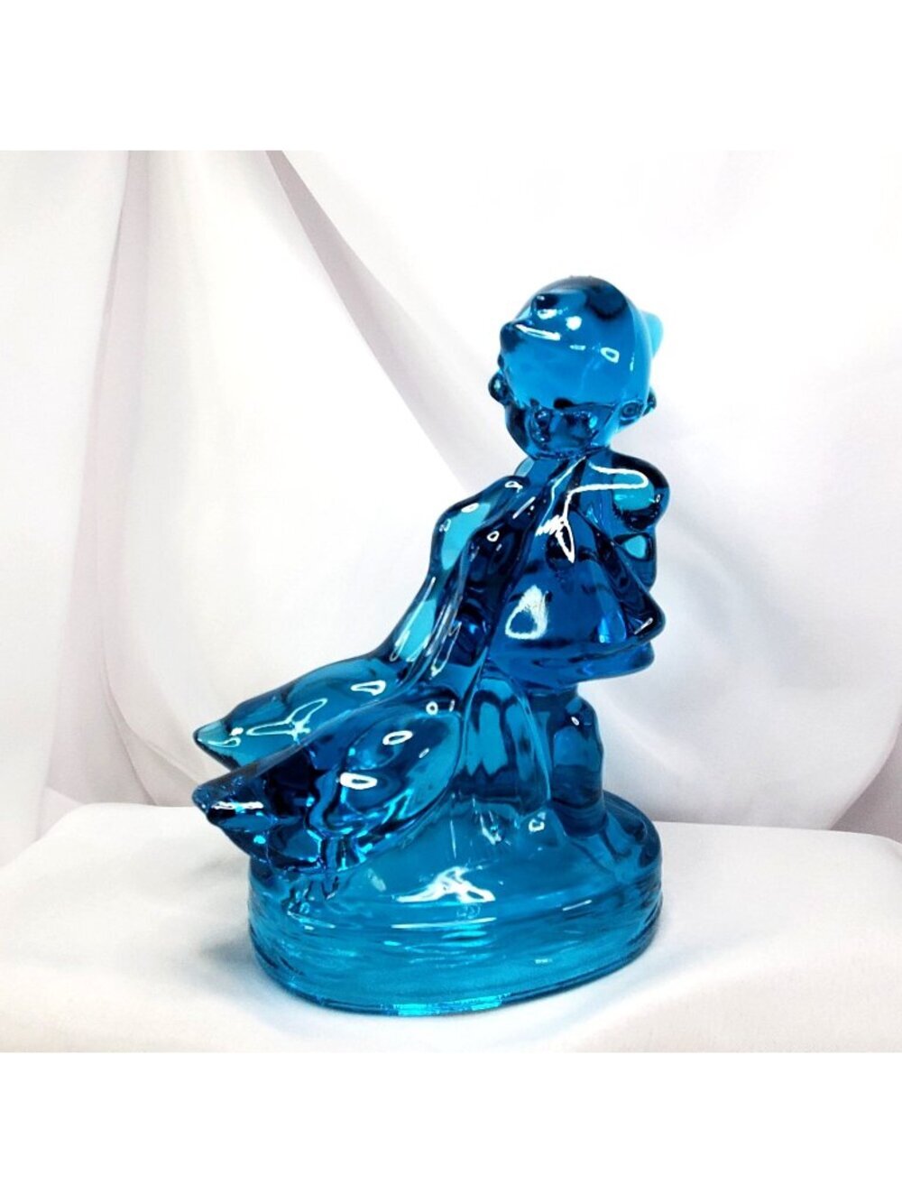 VTG L.E. Smith Colonial Blue Glass Figurine Girl with Geese Called Goose Girl
